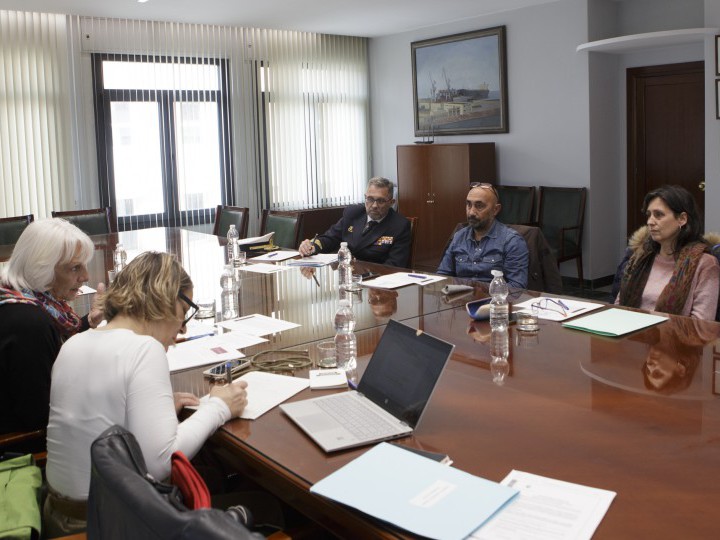 El buque de investigación Hespérides, Premio de los Mares y Océanos Cortes de Cádiz